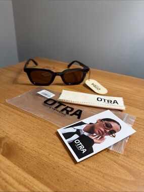 OTRA Women’s Nia Sunglasses in Chocolate